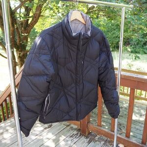 Columbia Sportswear reversible puffer coat in Women’s size XL in Black/Grey